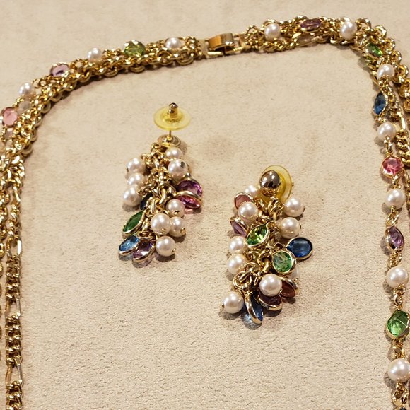 Three Strand necklace and earring set - Picture 3 of 5